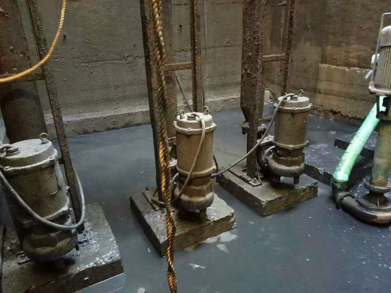 阳春污水池清理